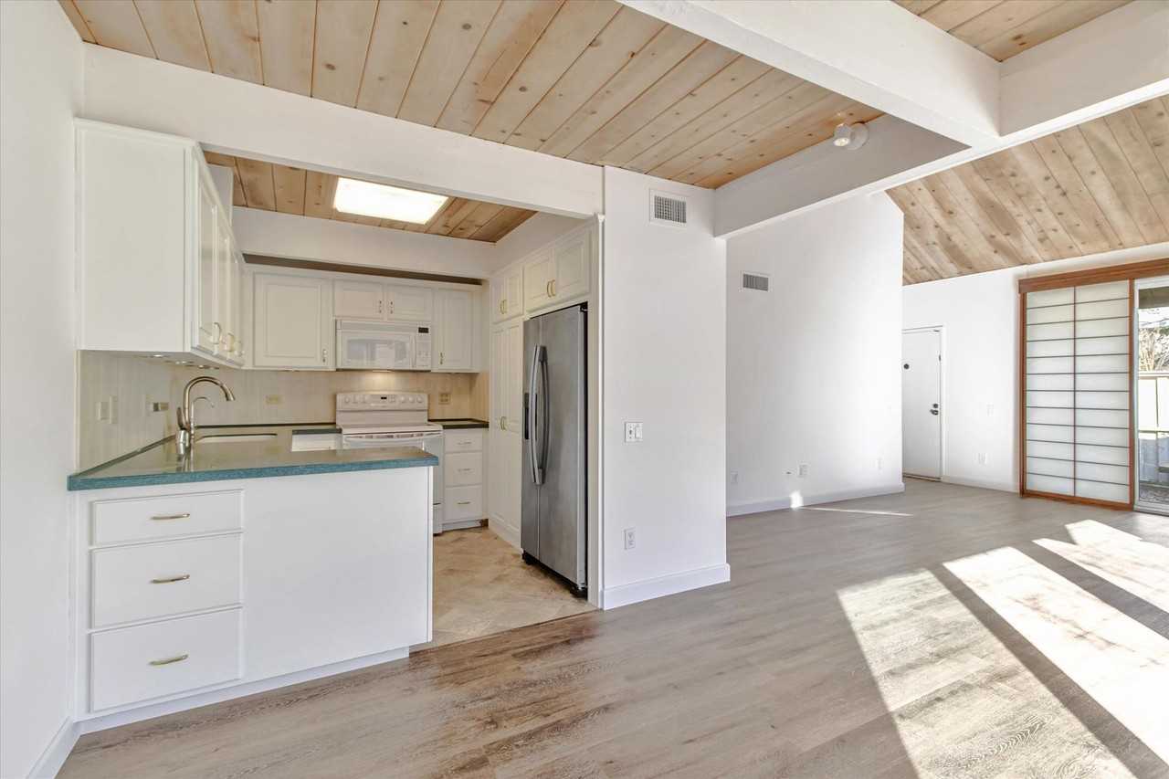 720 Blair Ct #E - Photo 6 of 38