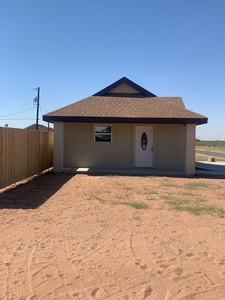 512 Dumas Ave - Photo 3 of 14