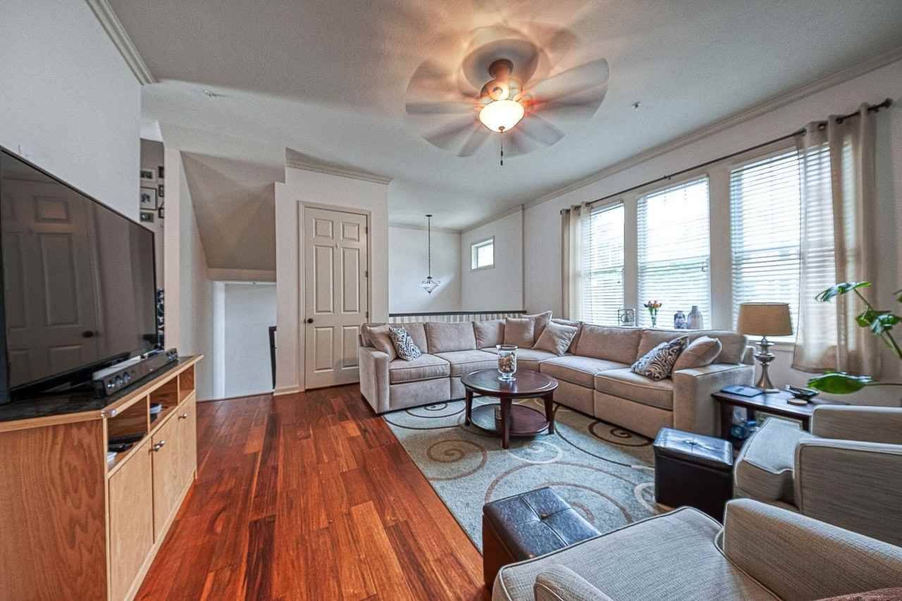 212 College Ave - Photo 2 of 16