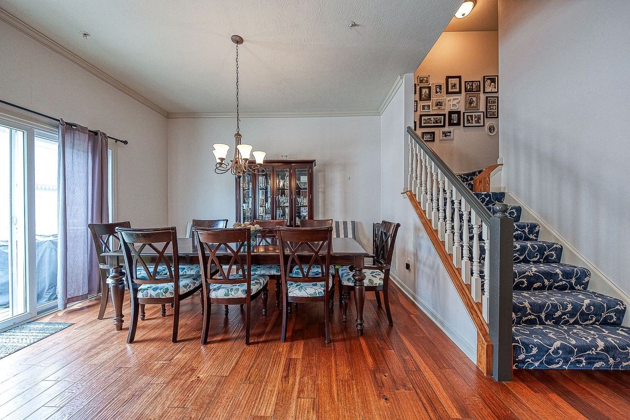 212 College Ave - Photo 3 of 16