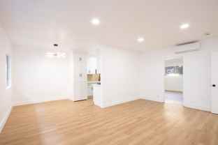 926 N Hudson LLC - Photo 1 of 1