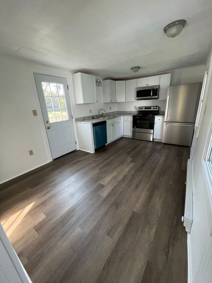 1762 Jacksonville Rd - Photo 2 of 19