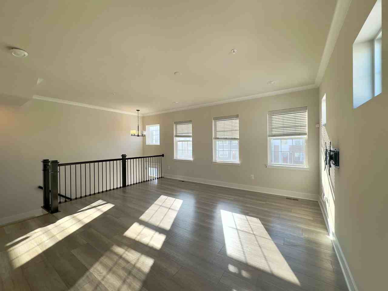 2115 Woodlands Rd - Photo 6 of 27