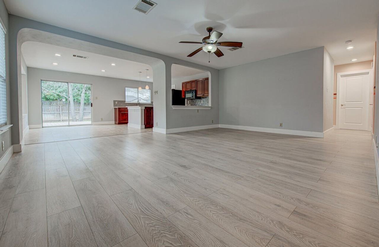 1004 Howell Terrace Pl - Photo 3 of 21