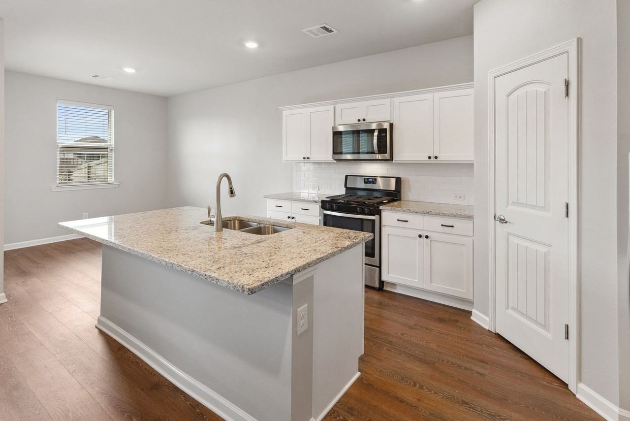 4518 Malbec Ave - Photo 2 of 12