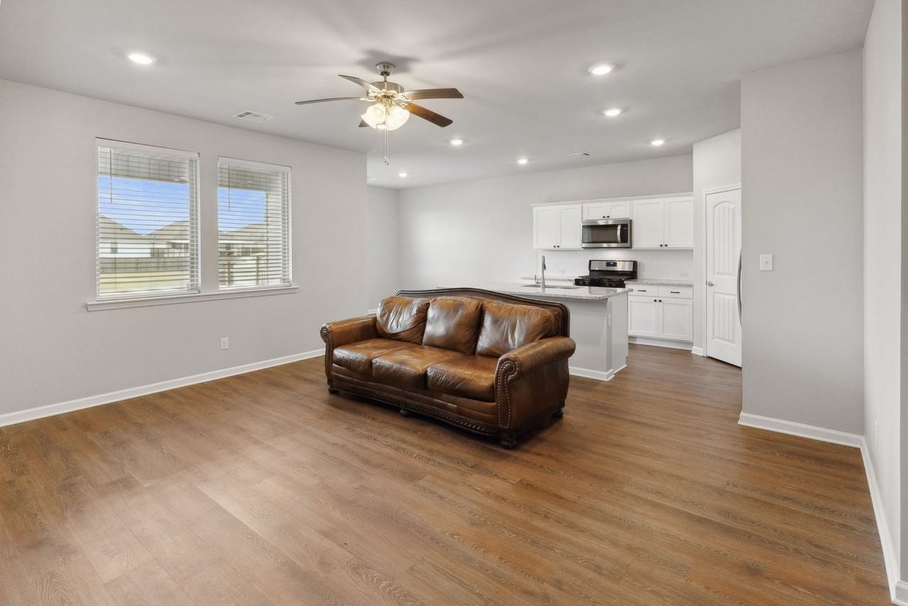 4518 Malbec Ave - Photo 3 of 12