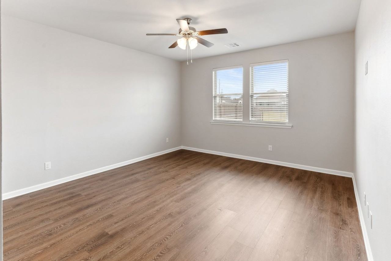 4518 Malbec Ave - Photo 4 of 12