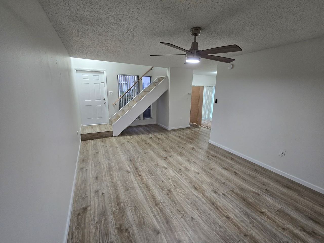 2790 Curry Ford Rd #D - Photo 3 of 22