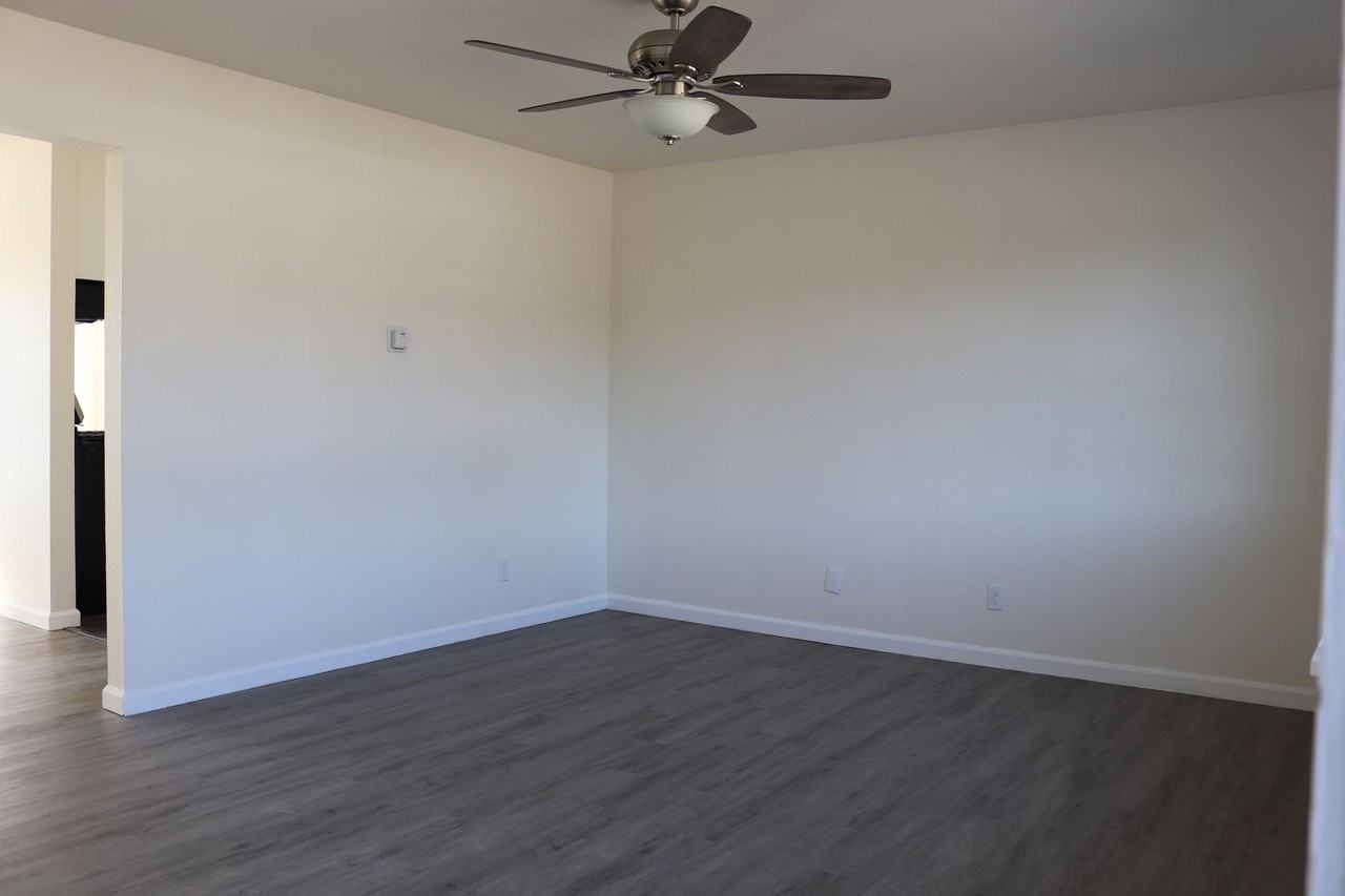 411 411 N Burton St - 411 N Burton - Photo 3 of 27