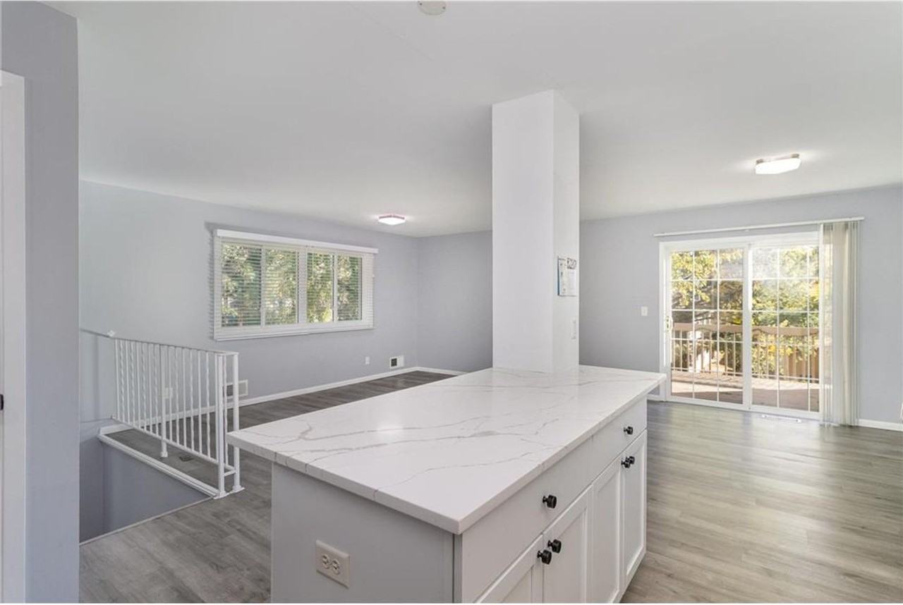 8403 Morgan Ln - Photo 3 of 17