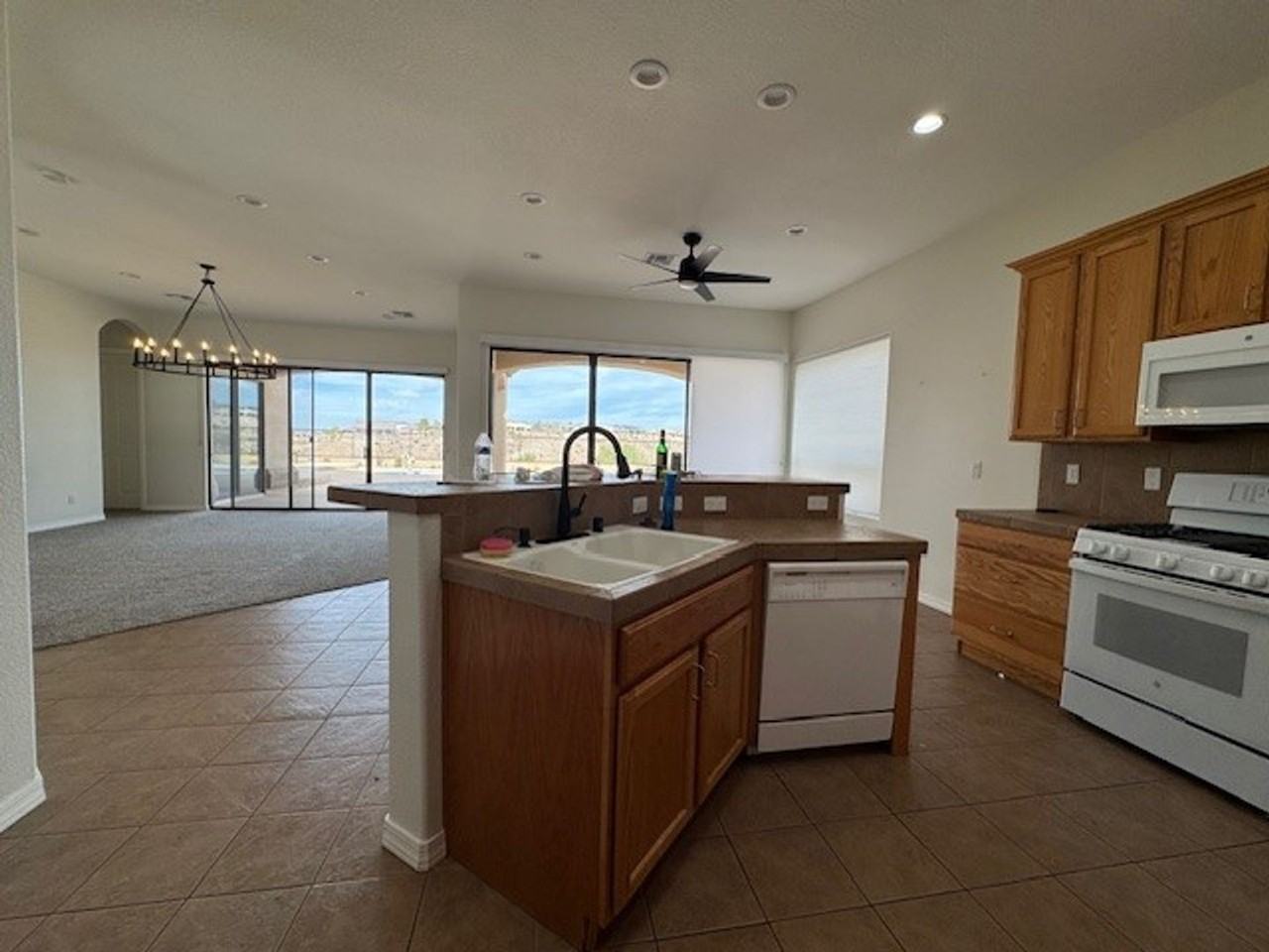 2879 Fort Mojave Dr - Photo 5 of 41