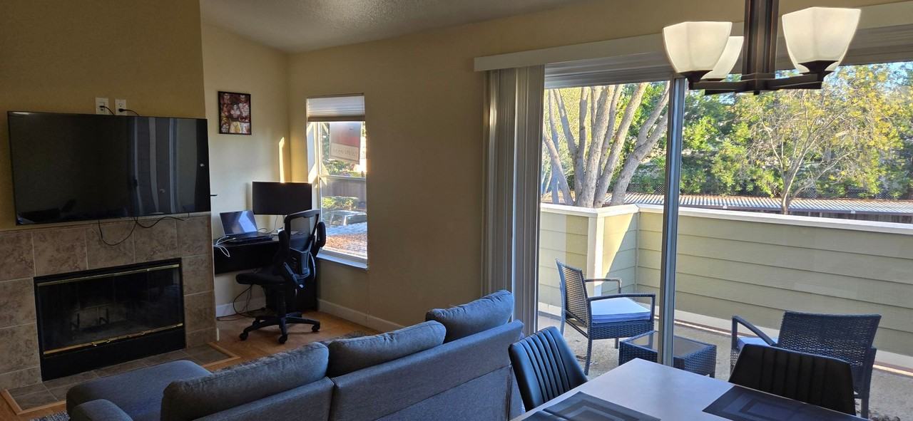 215 Reflections Dr - Photo 2 of 17