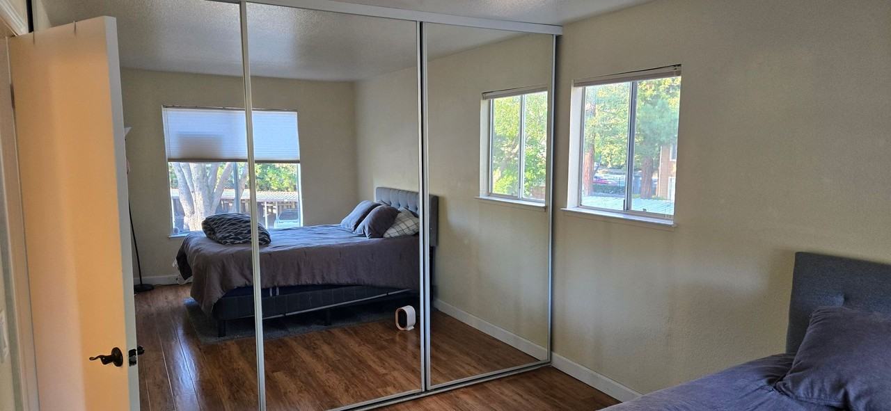 215 Reflections Dr - Photo 6 of 17