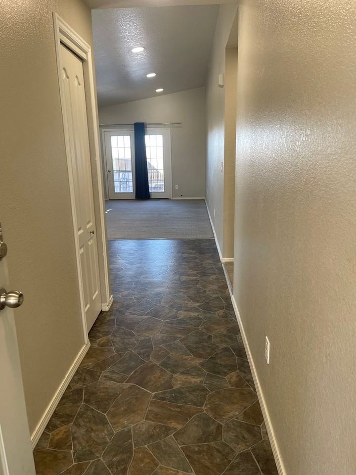 81 Licht Pkwy #B - Photo 2 of 11