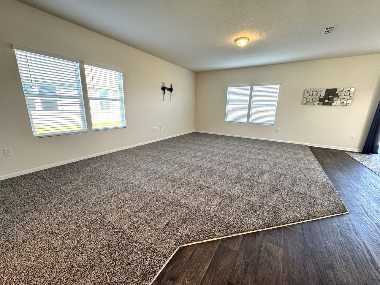 2120 Province St - Photo 2 of 20