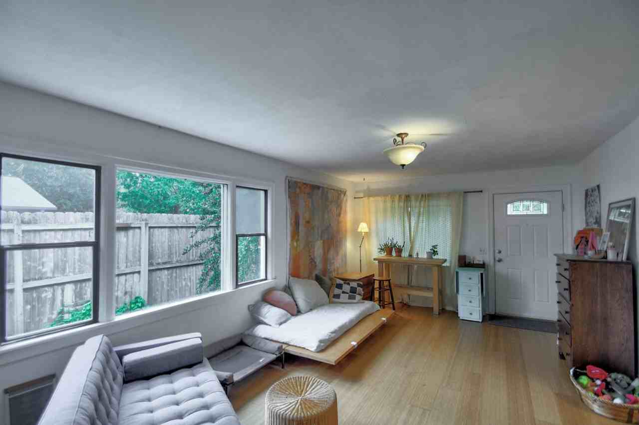 1715 Quince St Ne #A - Photo 4 of 17