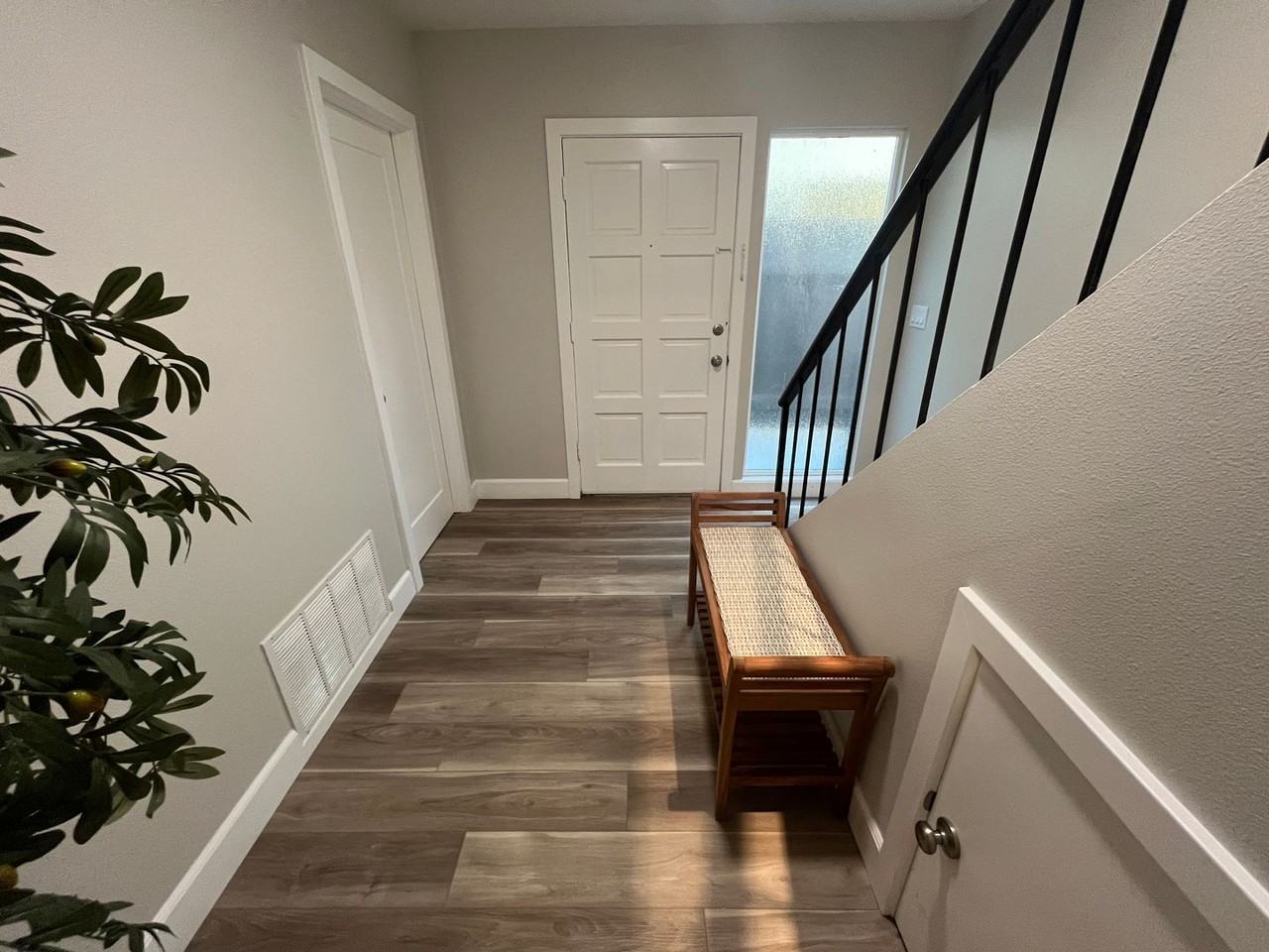 817 S Vulcan Ave #2 - Photo 3 of 38