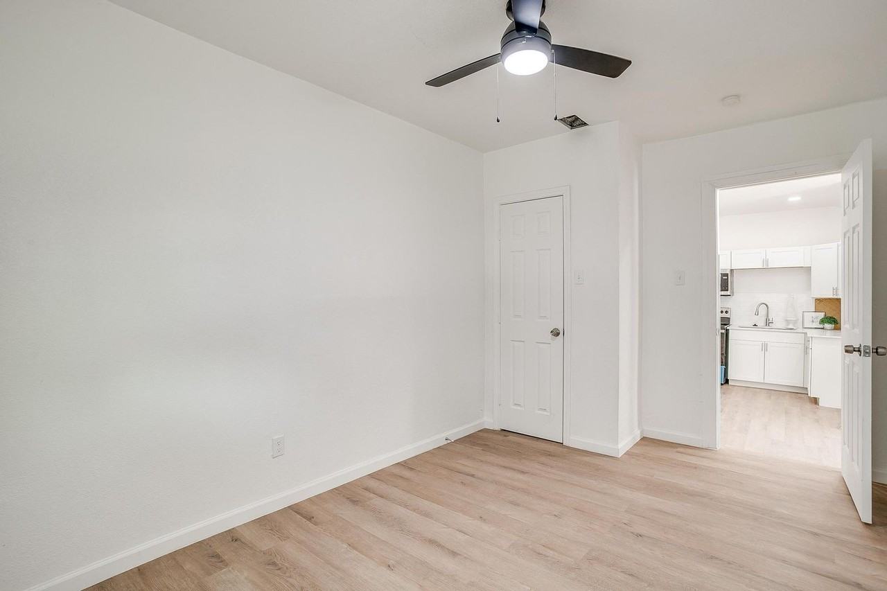 3647 Travis Ave - Photo 6 of 16