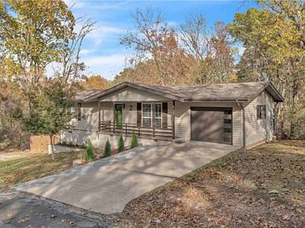 2 Sutton Ln - Photo 2 of 24