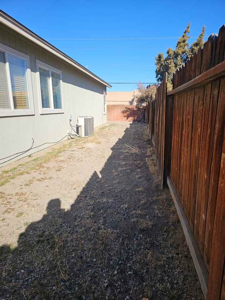 187 Desert Springs Ln - Photo 3 of 12