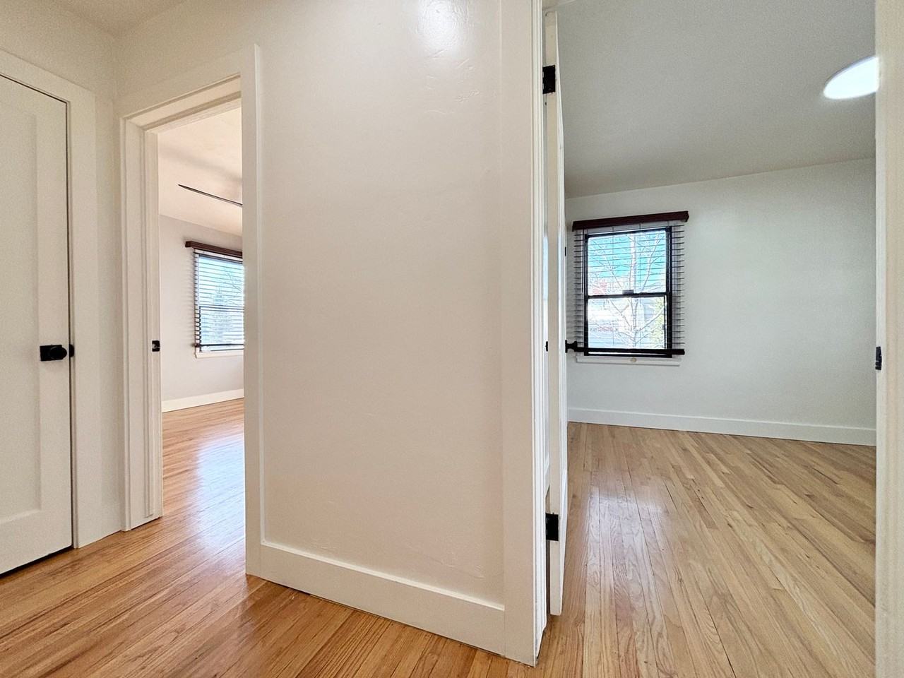 2179 E 2700 S - Photo 5 of 27