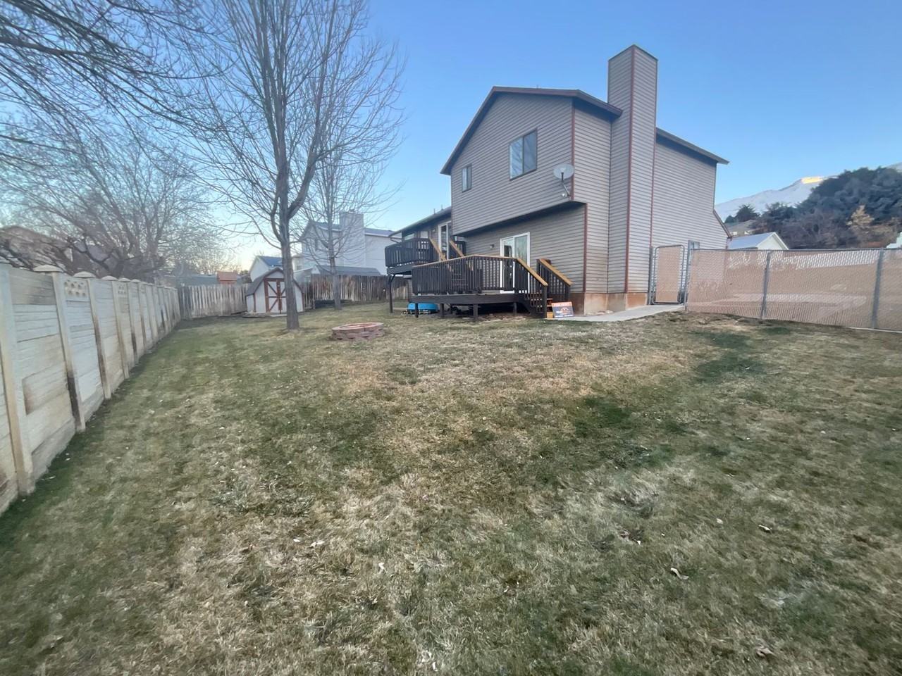 763 E 2550 N - Photo 2 of 24