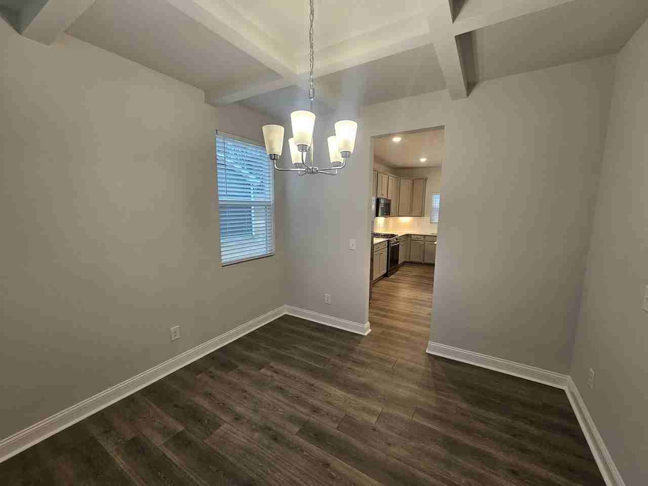 1530 Black Walnut St - Photo 3 of 46