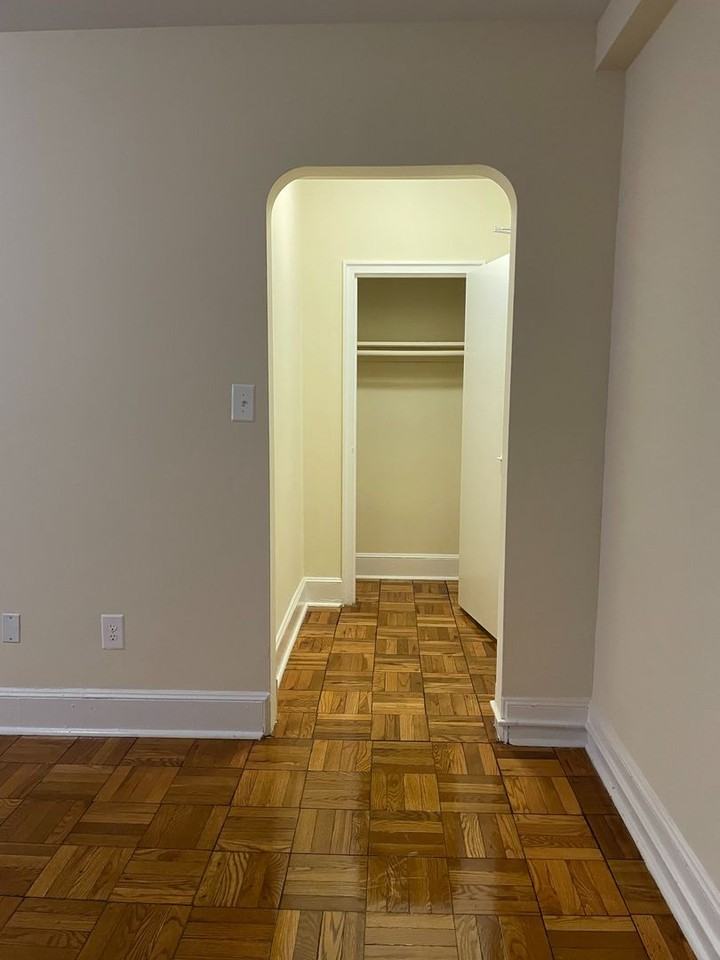 Q Street Apartments - Photo 5 of 9