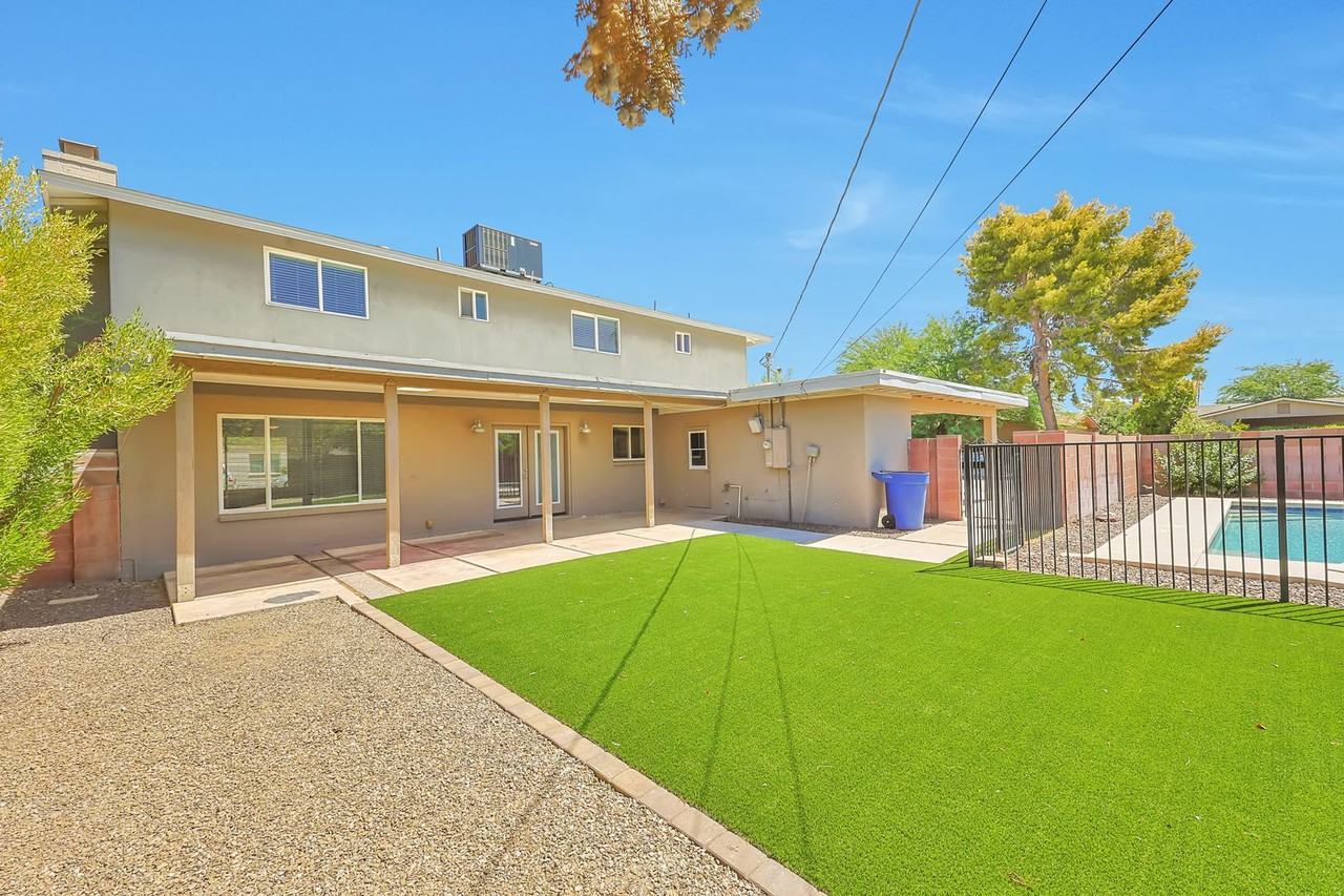 1123 E Loma Vista Dr - Photo 4 of 27