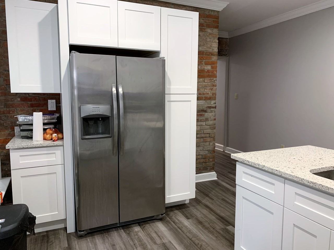 2221 Jane St - Photo 6 of 19