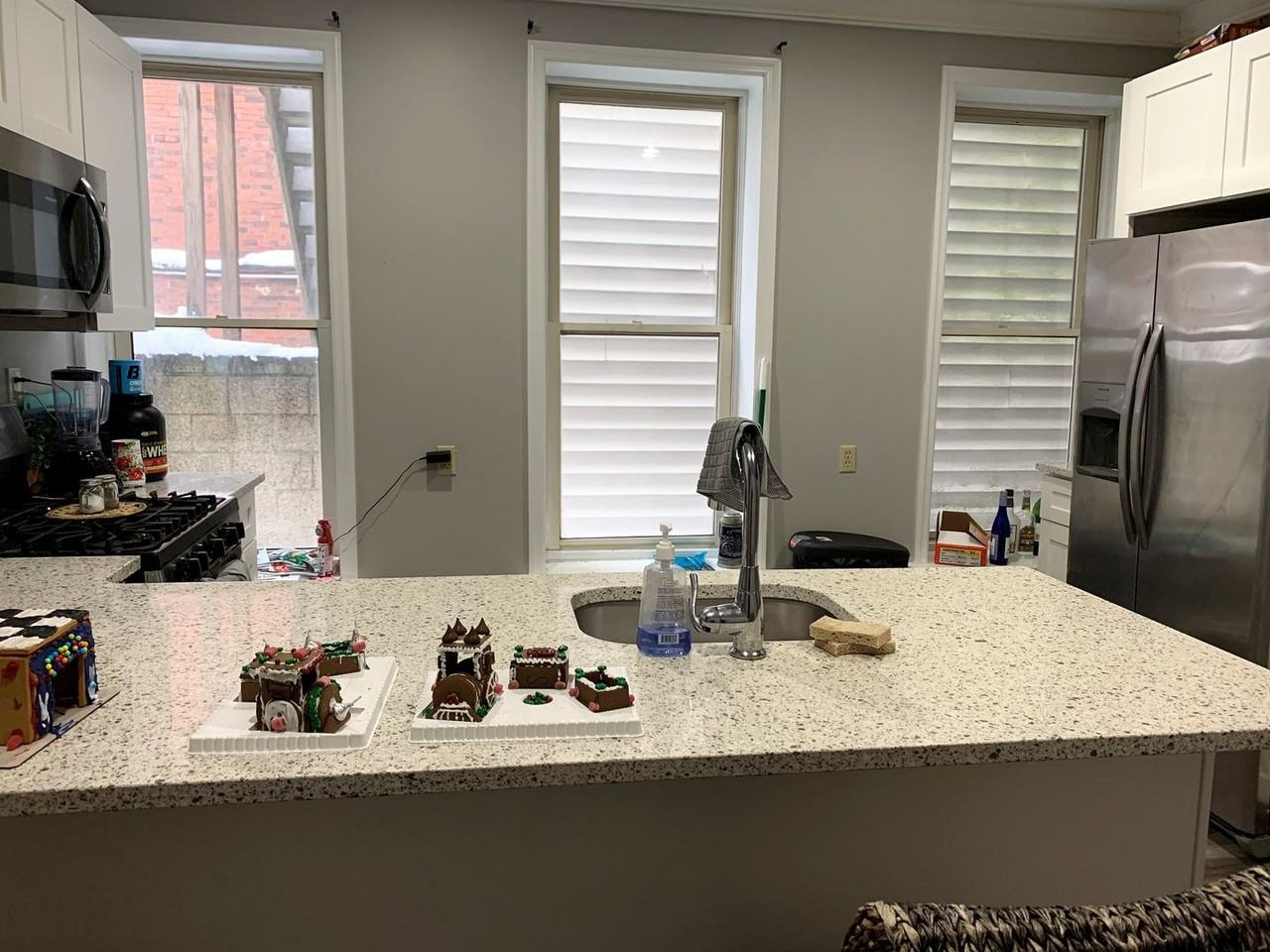 2221 Jane St - Photo 7 of 19