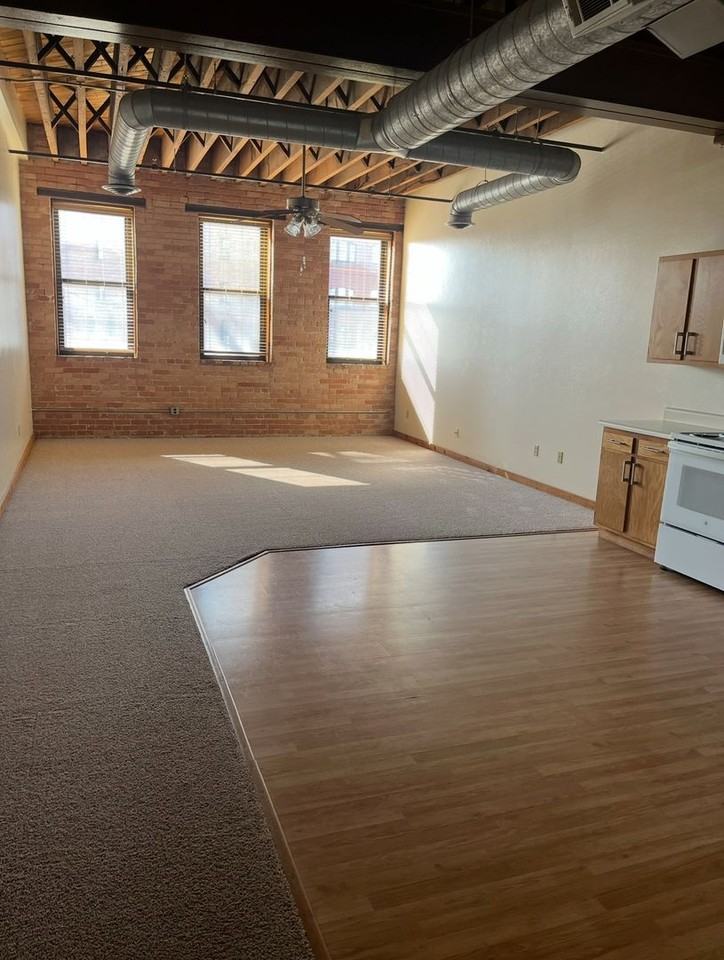 Sunflower Building - Photo 2 of 14