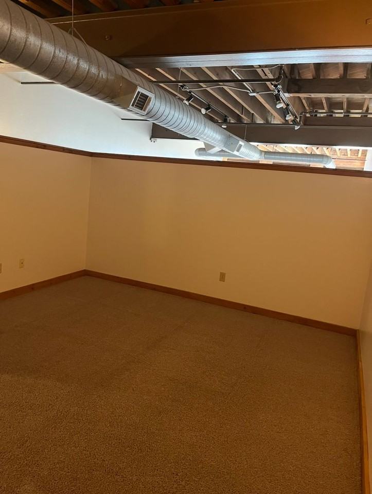 Sunflower Building - Photo 6 of 14