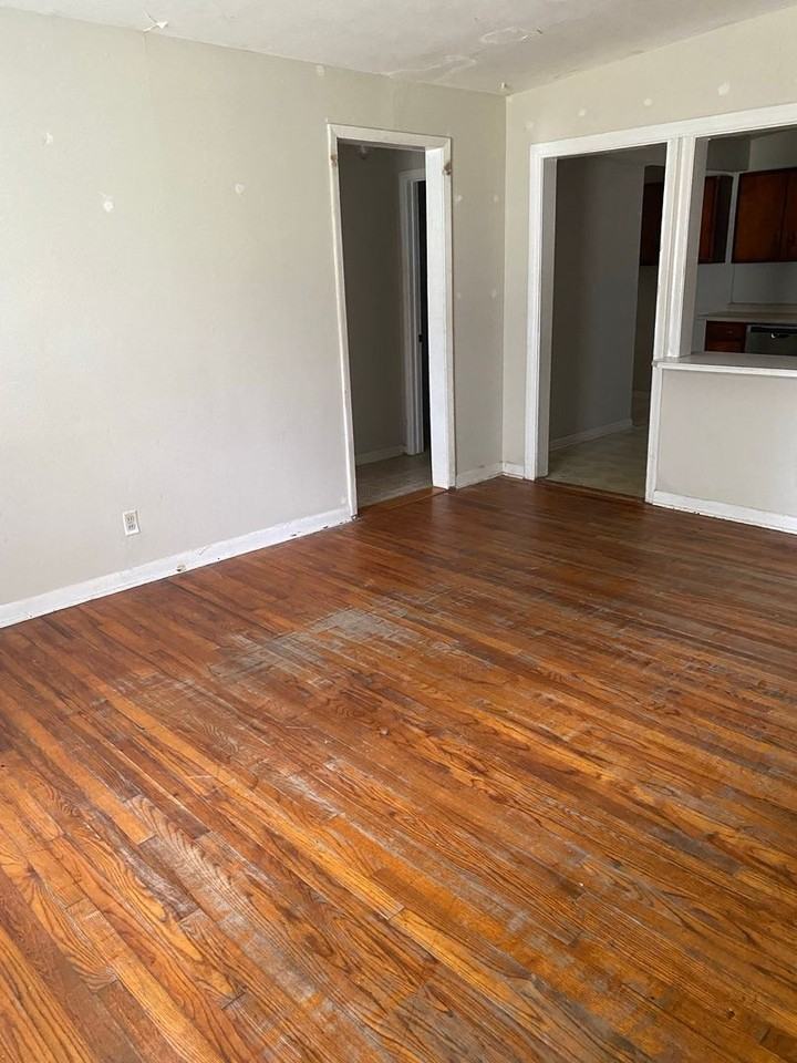 1622 Sharkey St - Photo 3 of 8