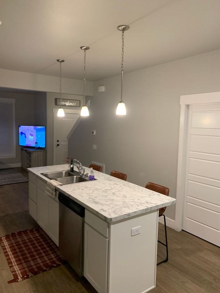 Elysian Road Triplex - Photo 7 of 23