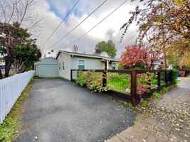 featured image of 1404 3rd St