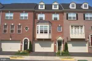 featured image of 4631 Carisbrooke Ln