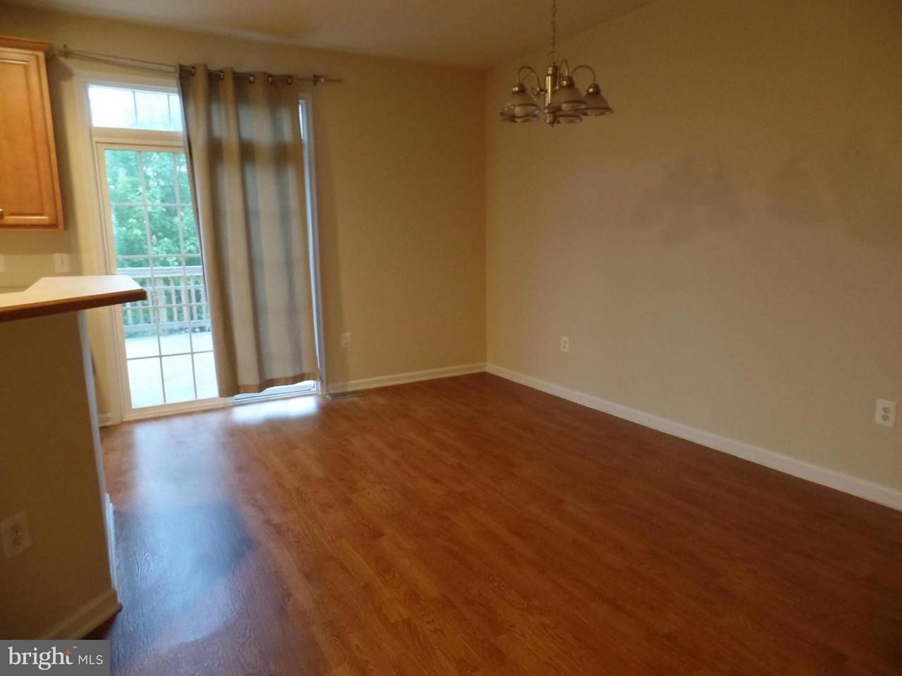 4631 Carisbrooke Ln - Photo 3 of 8