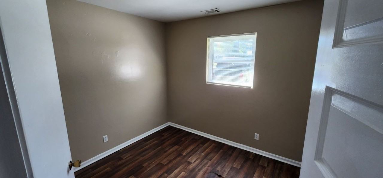 1809 Cheryl Dr - Photo 2 of 8