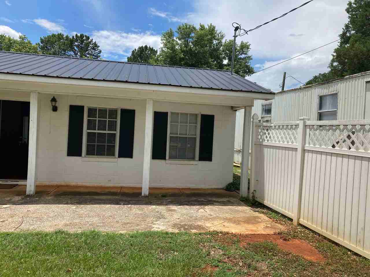 1007 Alexandria Rd Sw - Photo 2 of 8