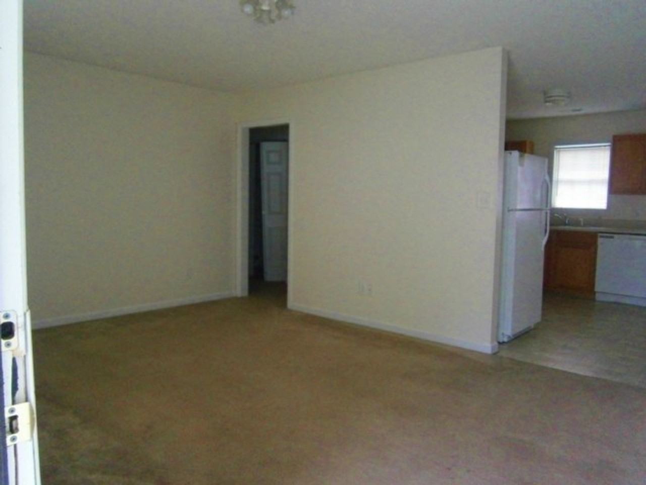231A Lakewood Dr - Photo 2 of 5