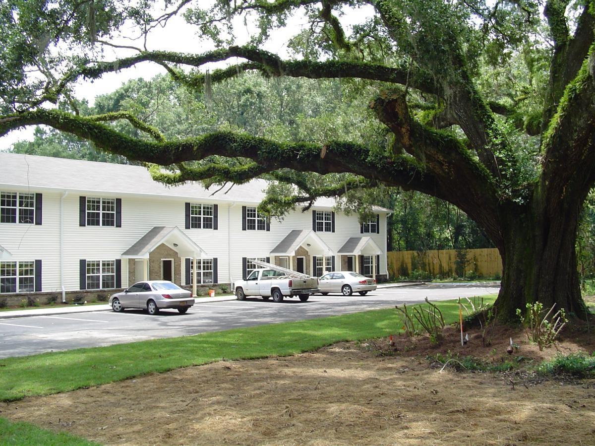 3100 Dian Rd - Photo 2 of 13