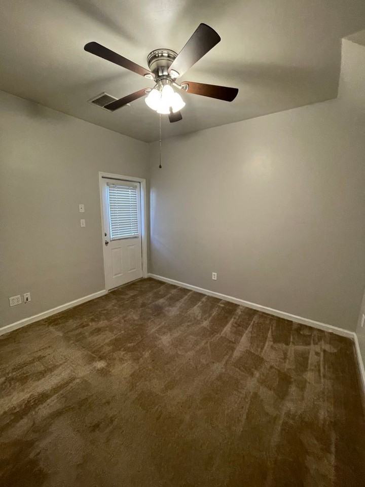 3100 Dian Rd - Photo 6 of 13