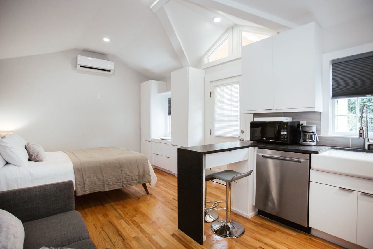 362 Barber St - Photo 3 of 25