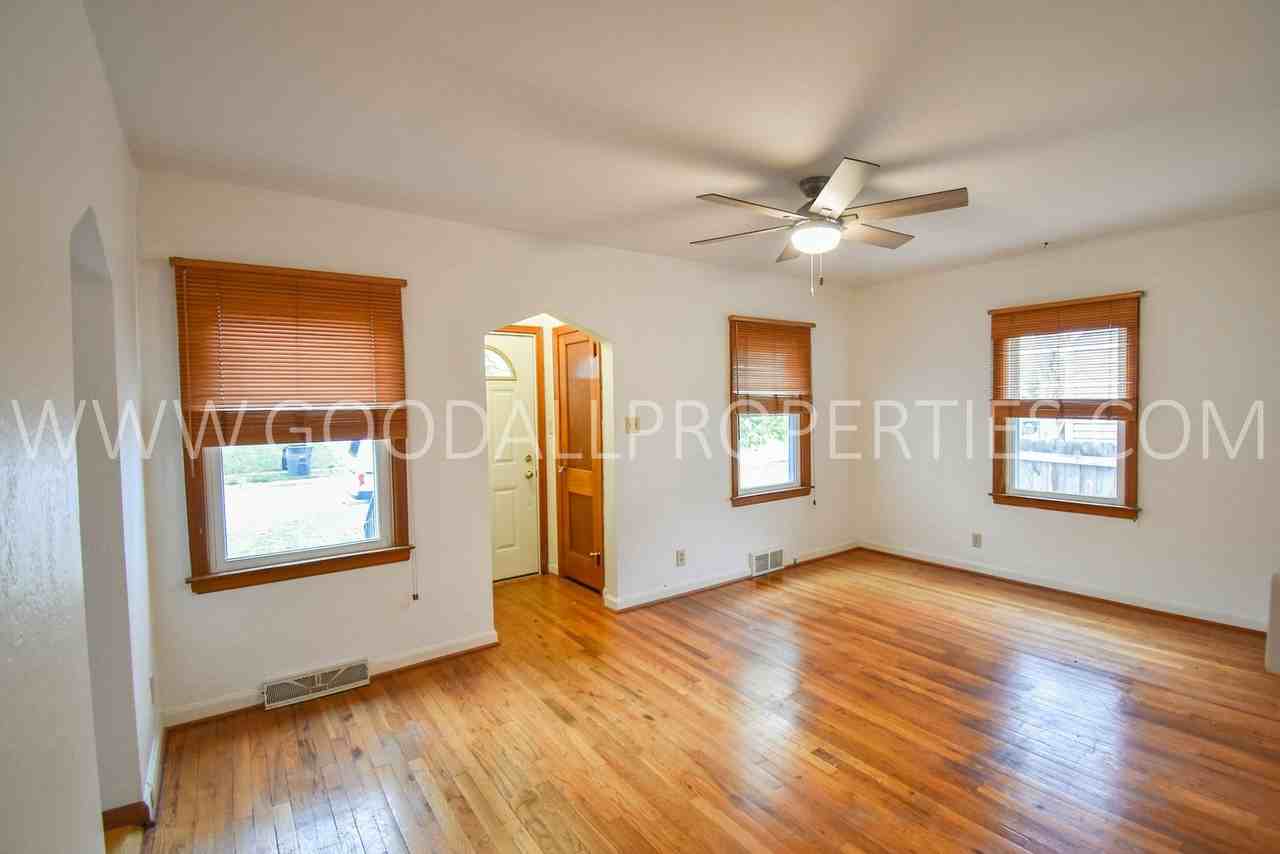 2119 53rd St - Photo 2 of 19