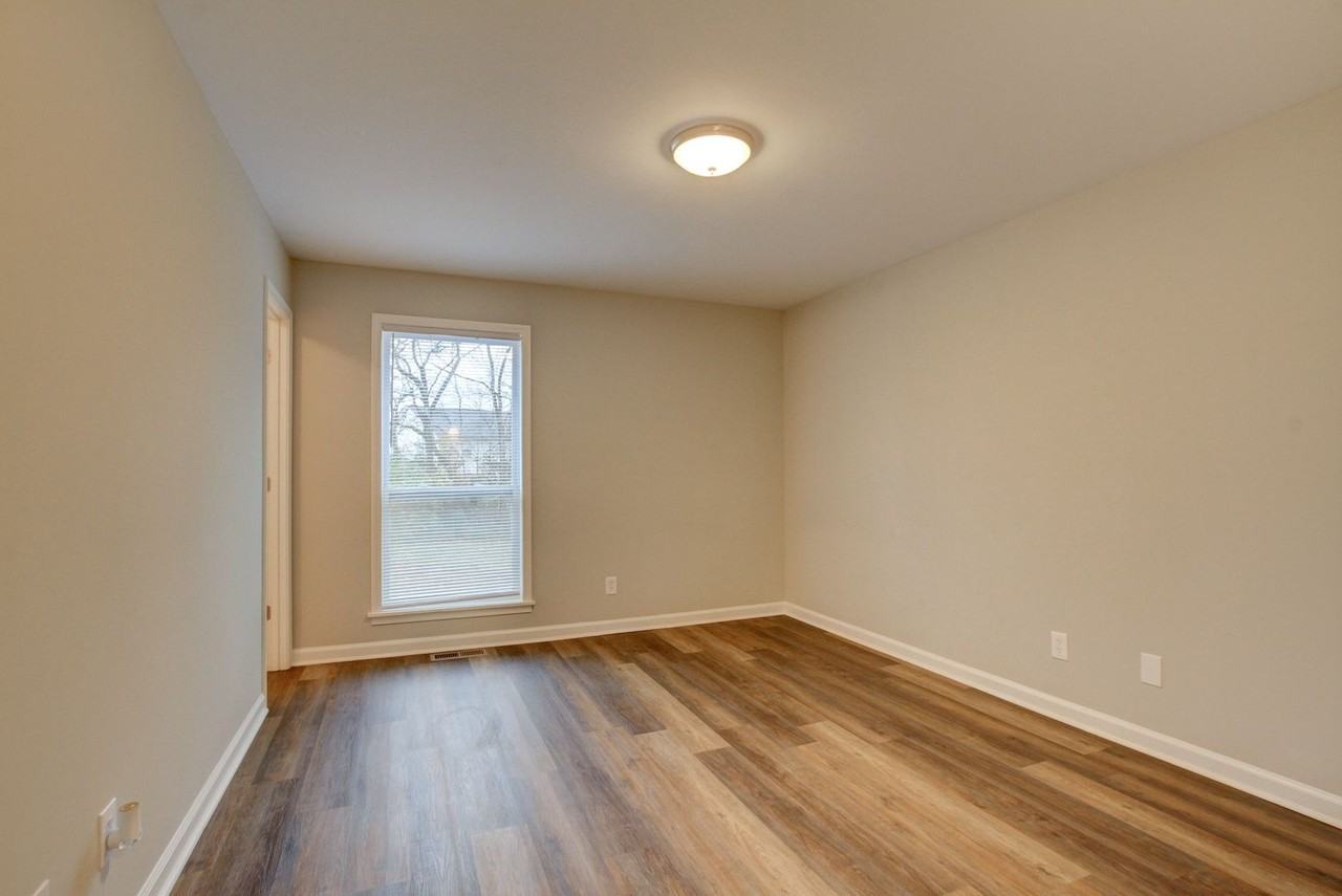 244 Marshall Dr - Photo 7 of 16