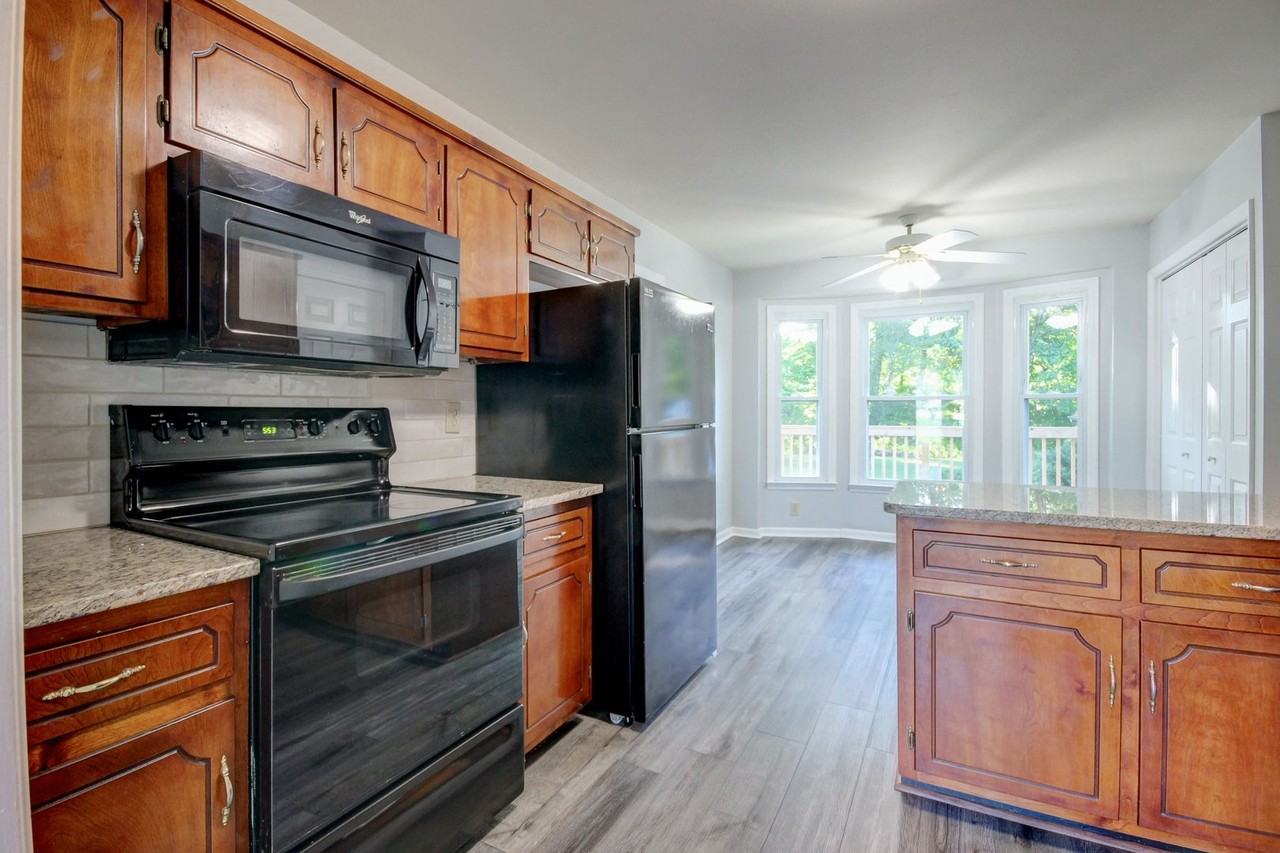 1460 Mcclardy Rd - Photo 6 of 15