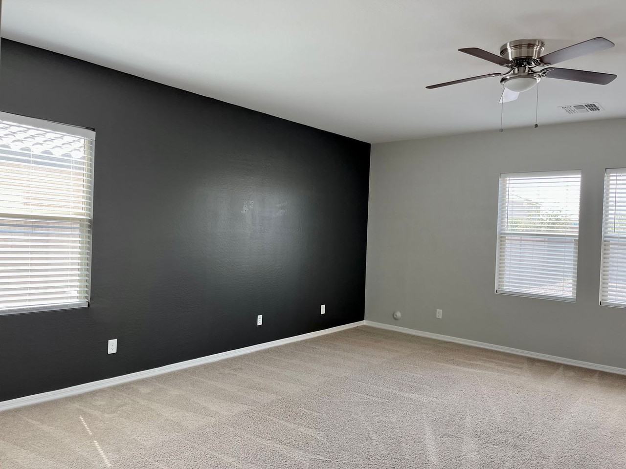 19555 W Badgett Ln - Photo 7 of 26