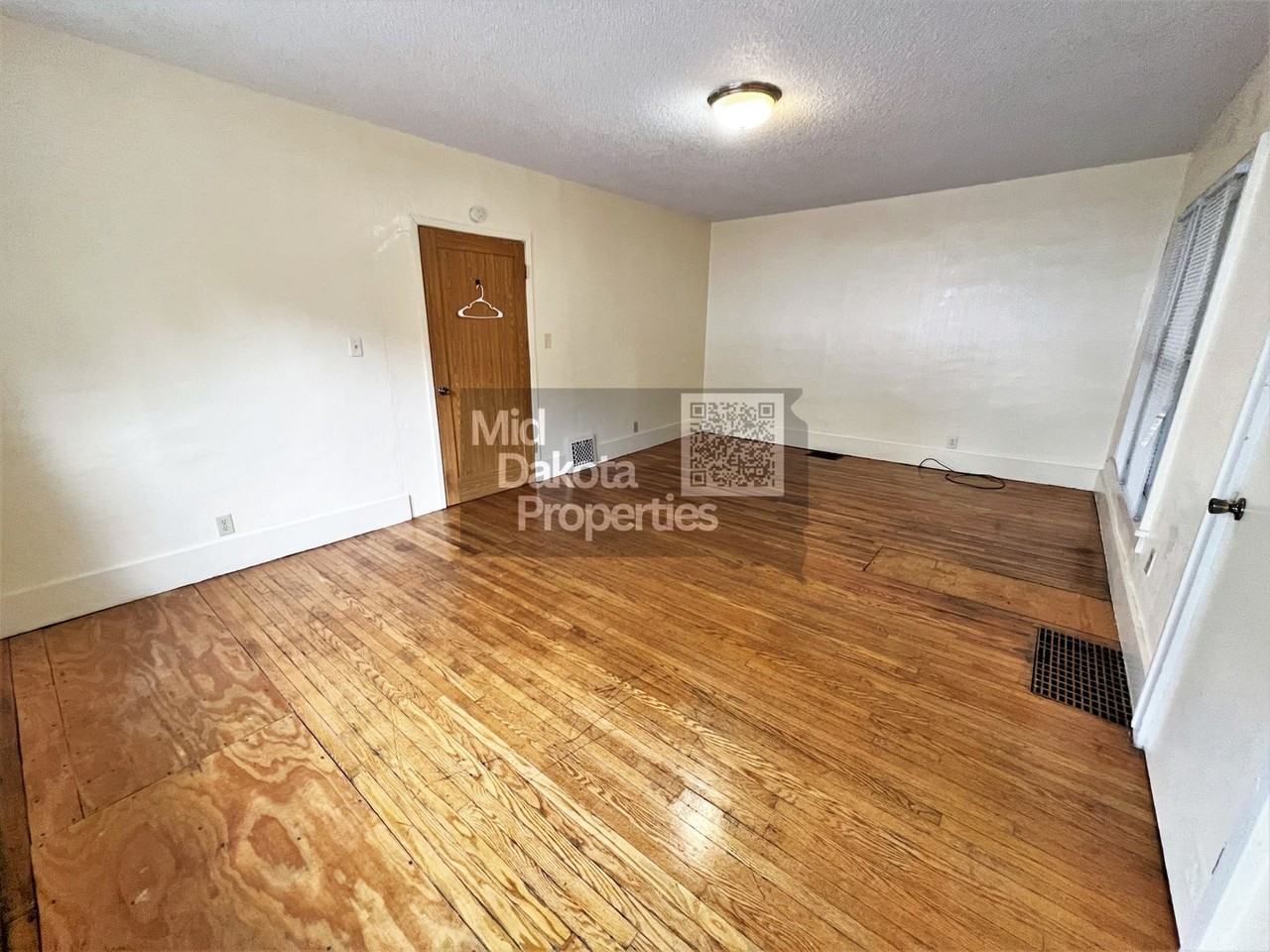 415 N Capital St - Photo 7 of 18