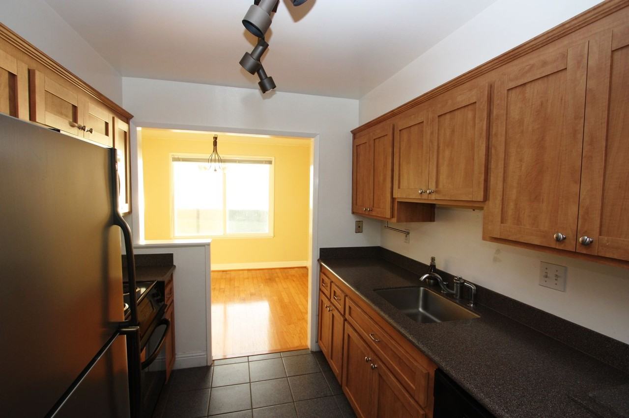 5015 Palmetto Ave #7 - Photo 6 of 16